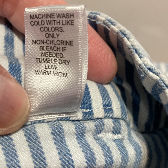 Cato size 14 Striped Denim Sailor Shorts 4 Pocket EUC 12000 - Picture 6 of 7